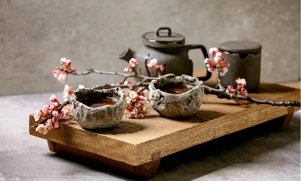 https://www.ejable.com/wp-content/uploads/2023/06/Japanese-pottery.webp