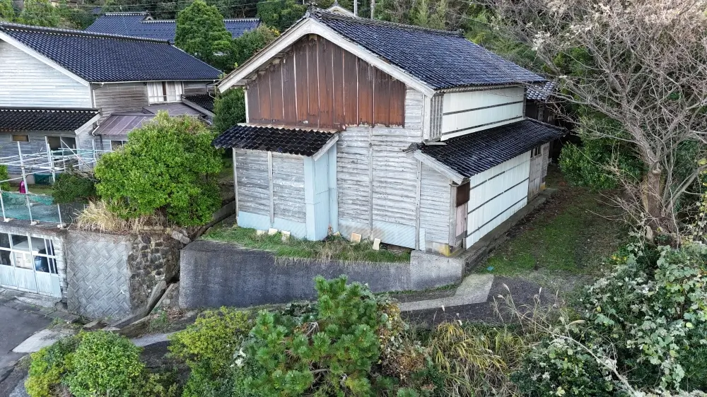 A cheap abandoned house (Akiya) in Japan.